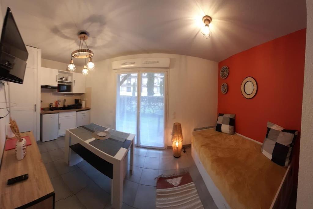 Appartement Du Chamois Roux, Dans Residence De Tourisme 3 Etoiles Lourdes Exterior foto